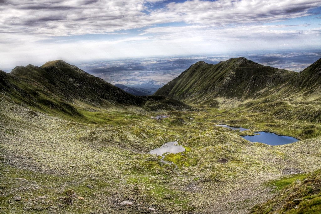 16.Caldarea glaciara Podragu