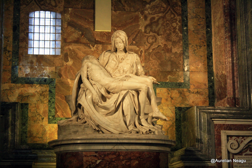 Pieta lui Michelangelo