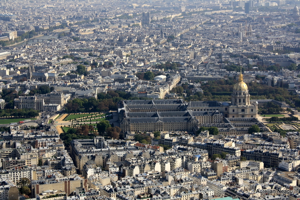 Eiffel_7070